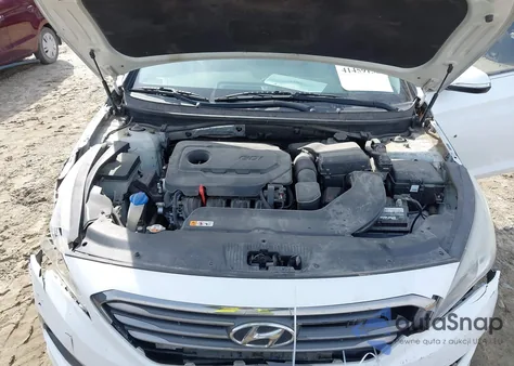 2015 Hyundai Sonata Limited z USA, uszkodzony, nr VIN 5NPE34AF4FH054615
